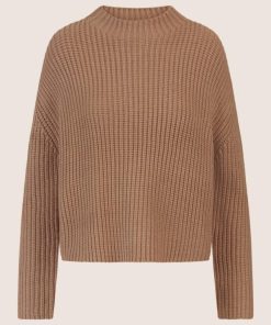 Younglomax.shop24a52b0724 4